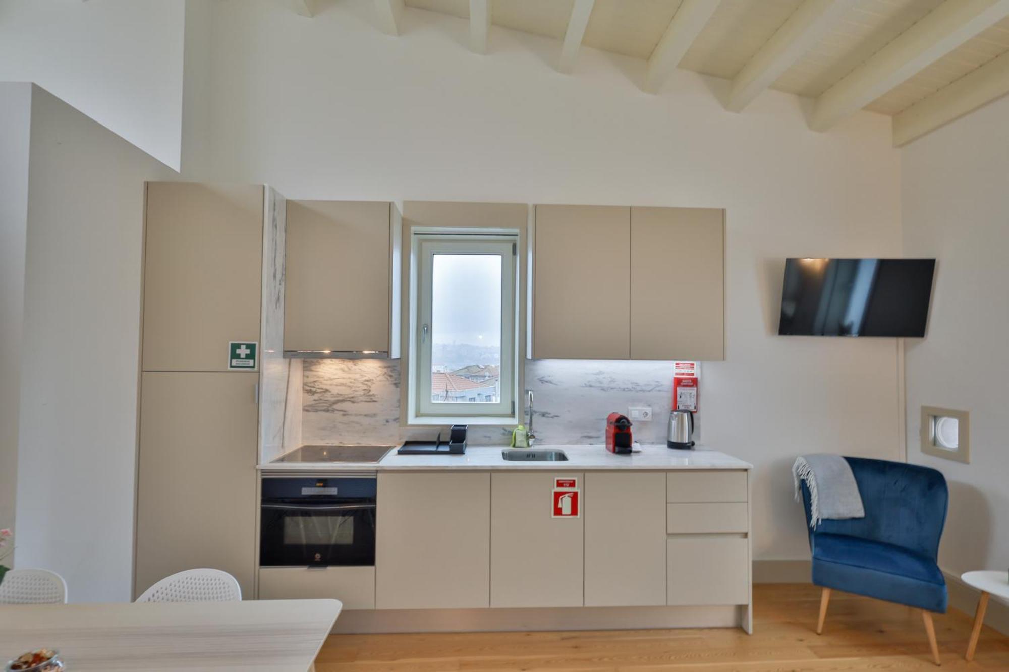 Martires Sweet Apts By Portocityhosts Екстериор снимка