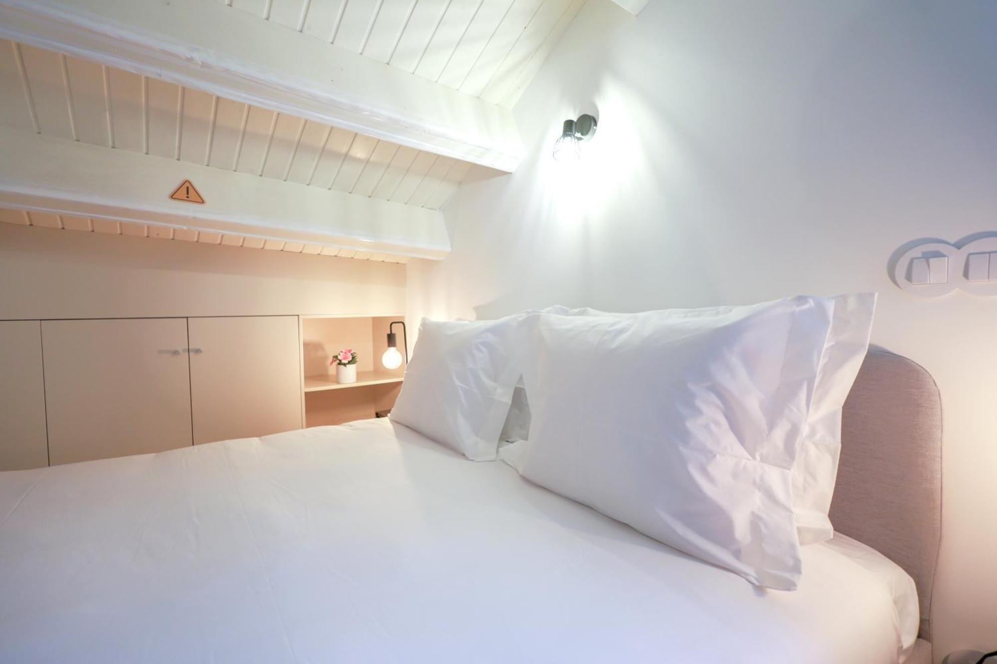 Martires Sweet Apts By Portocityhosts Стая снимка