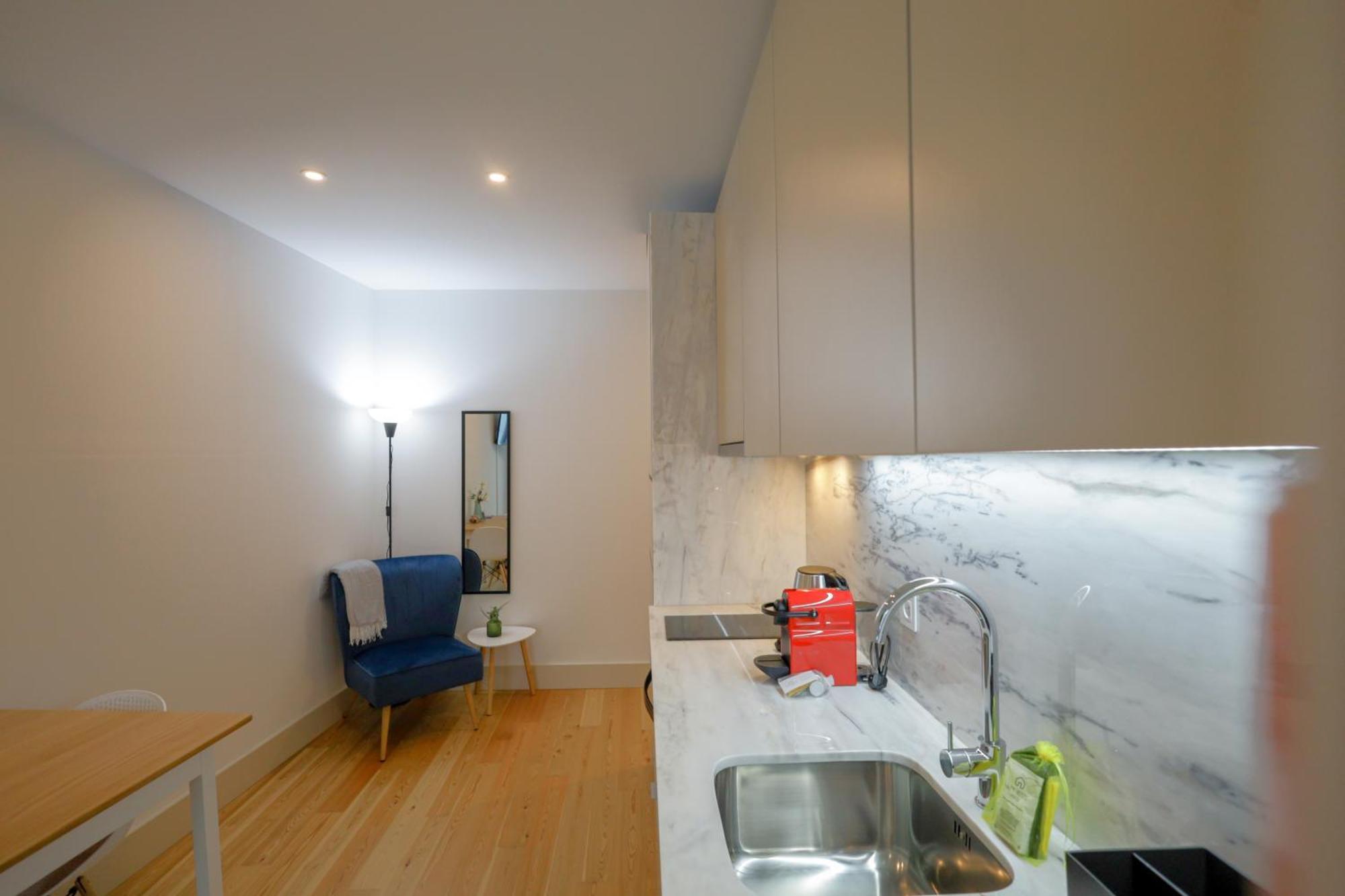 Martires Sweet Apts By Portocityhosts Стая снимка